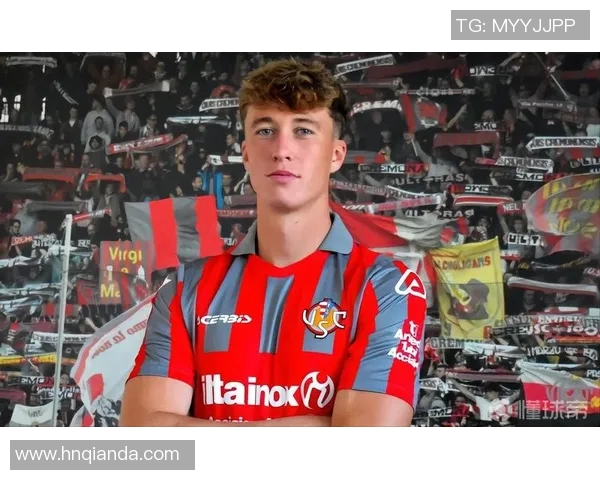 苏格兰足球传奇亨德利的职业生涯回顾与辉煌成就解析